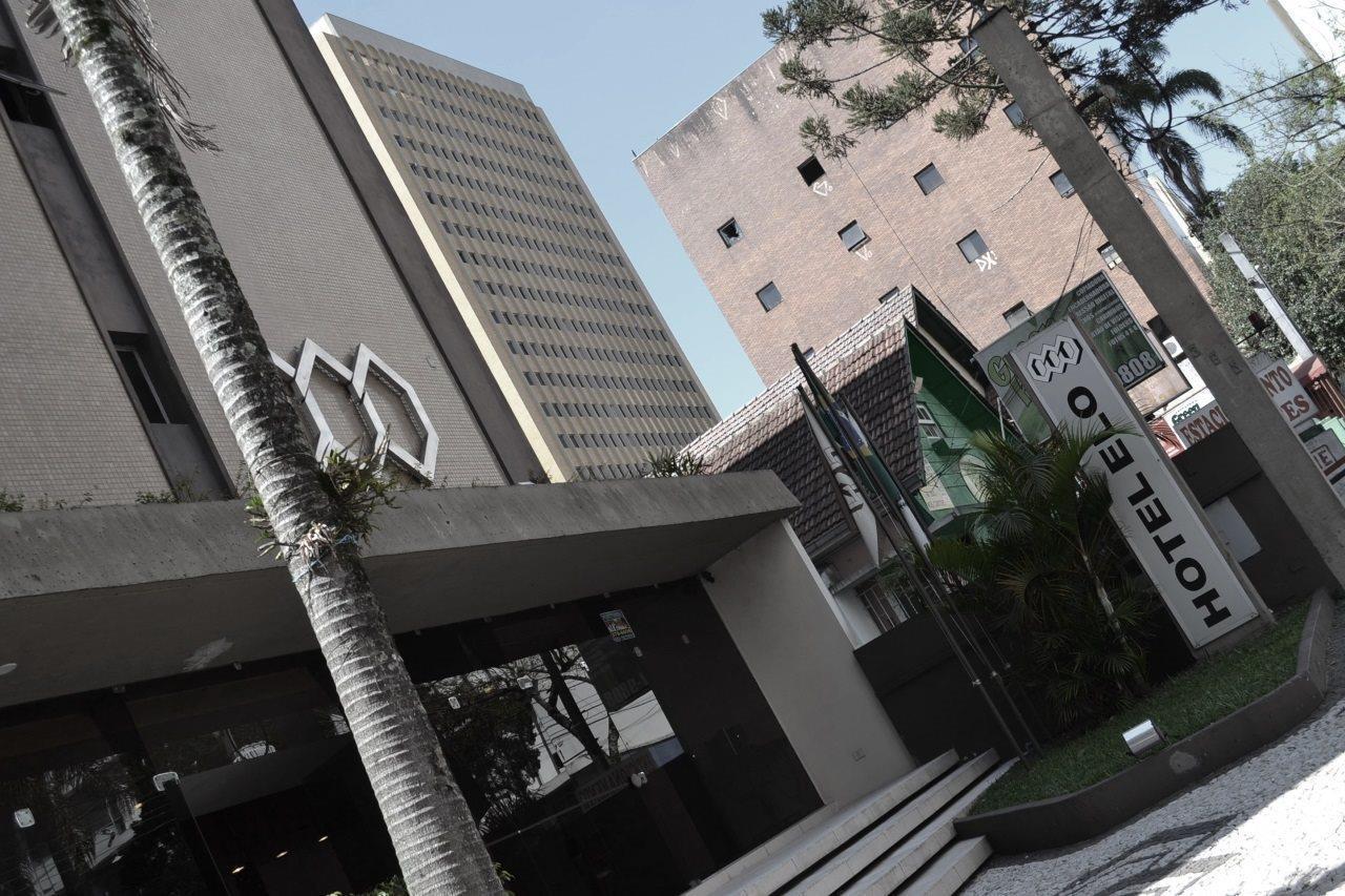 艾鲁库里提巴酒店 外观 照片